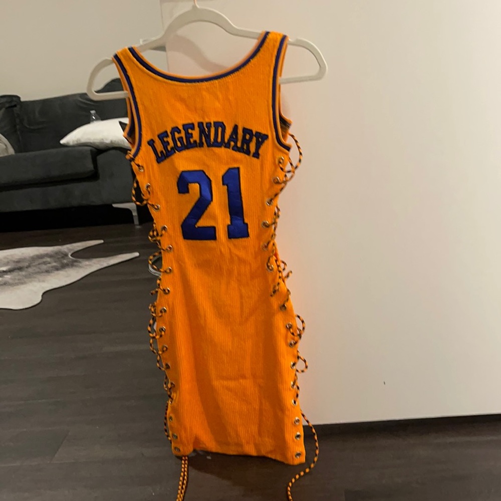 Brand New Never Worn Shane Junstin Famous Jersey Dress xs/small .